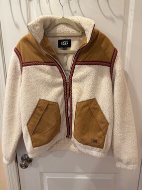UGG Tasman Sherpa Zip Jacket in Cream and Tan